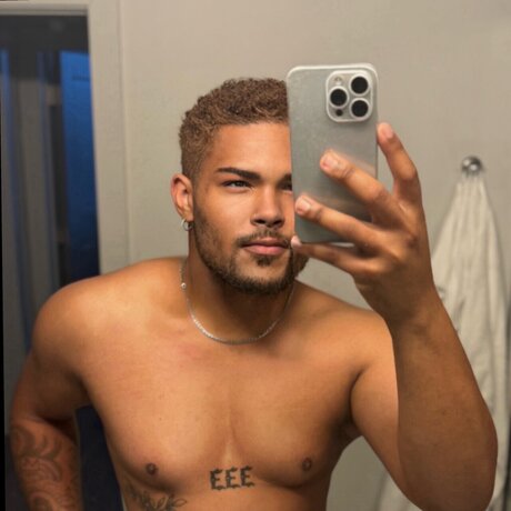 Nacktes geleaktes OnlyFans-Foto von Treih