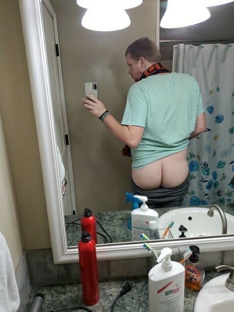 Nacktes geleaktes OnlyFans-Foto von Joshua