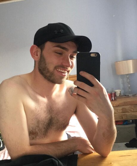 Nacktes geleaktes OnlyFans-Foto von Dirty Dylan 