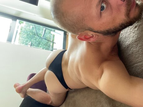 Nacktes geleaktes OnlyFans-Foto von Ivan