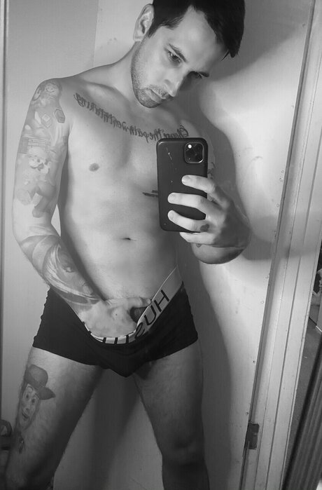 Nacktes geleaktes OnlyFans-Foto von Aarontorrence