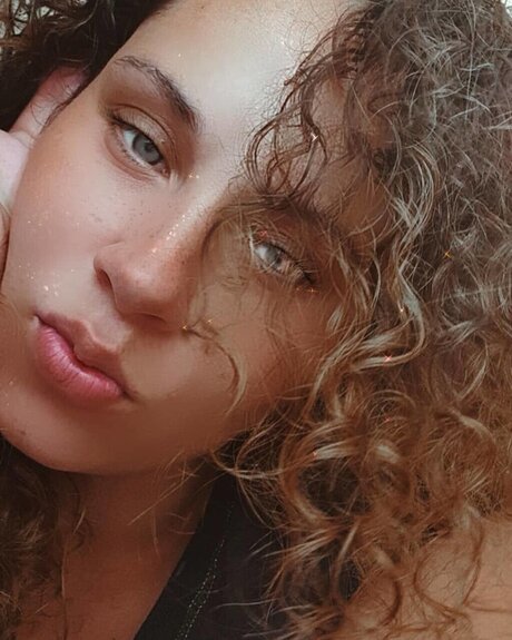 Nacktes geleaktes OnlyFans-Foto von Couturebaddie