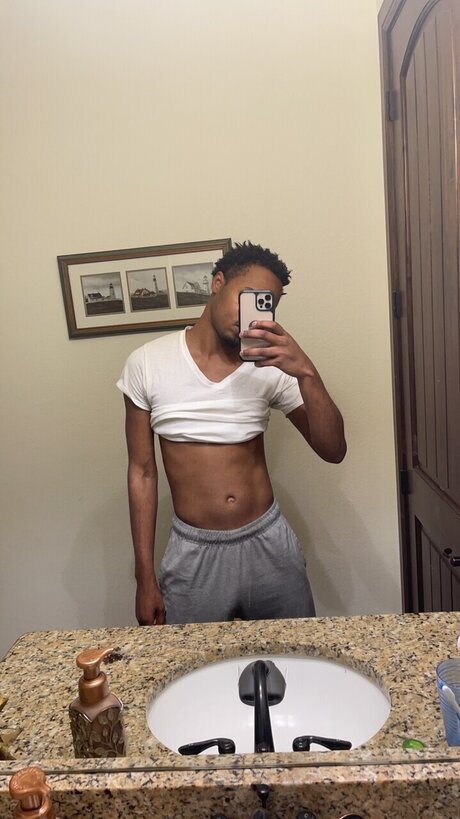 Nacktes geleaktes OnlyFans-Foto von Za