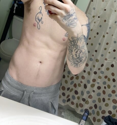 Nacktes geleaktes OnlyFans-Foto von Callmesenpai