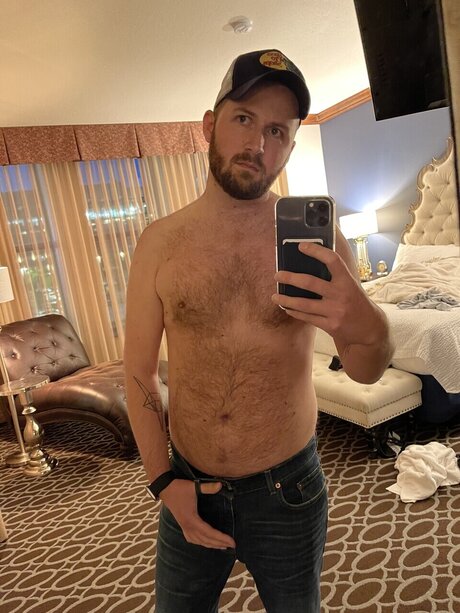 Nacktes geleaktes OnlyFans-Foto von Branden