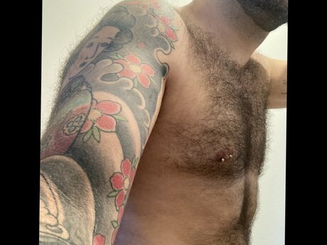 Nacktes geleaktes OnlyFans-Foto von Ottertattoo