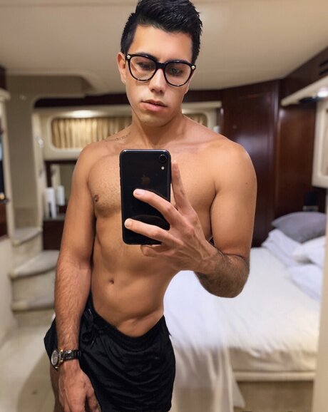 Nacktes geleaktes OnlyFans-Foto von Jonny