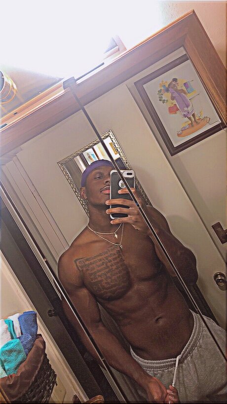Nacktes geleaktes OnlyFans-Foto von Josh 