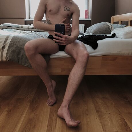 Nacktes geleaktes OnlyFans-Foto von T