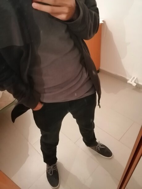 Nacktes geleaktes OnlyFans-Foto von Alpha