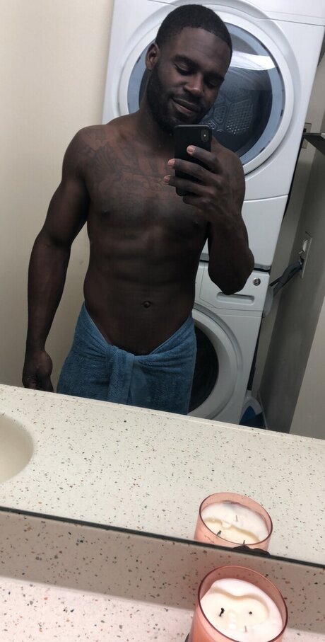 Nacktes geleaktes OnlyFans-Foto von Blaccass
