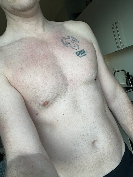 Nacktes geleaktes OnlyFans-Foto von Mikeymikeydk