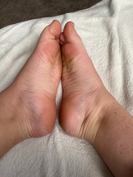 Spunkonmyfeet