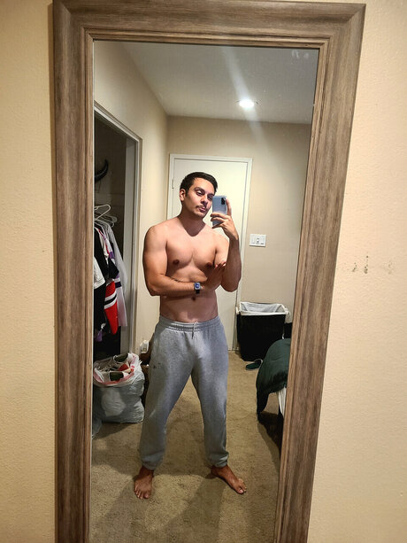 Nacktes geleaktes OnlyFans-Foto von Carlos