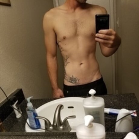 Nacktes geleaktes OnlyFans-Foto von Mike