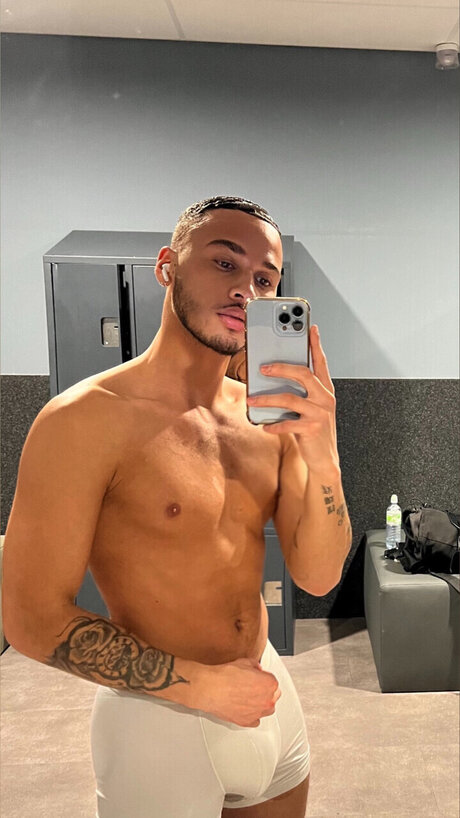 Nacktes geleaktes OnlyFans-Foto von Farleyangelo