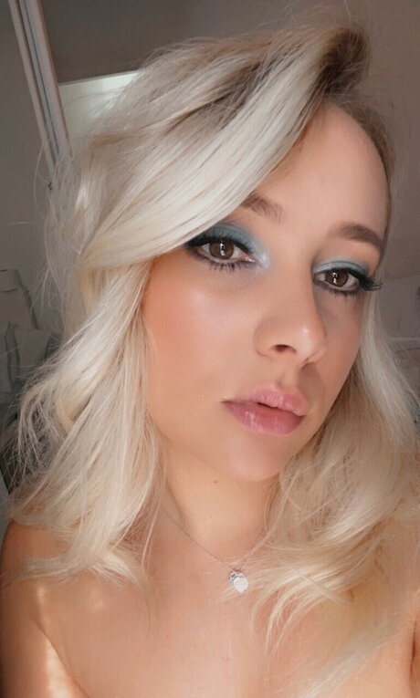 Chlo