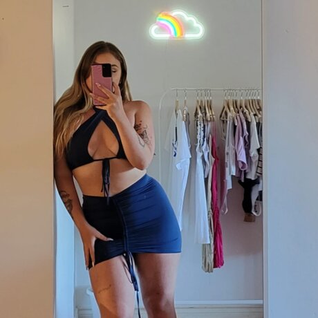 Nacktes geleaktes OnlyFans-Foto von Madi