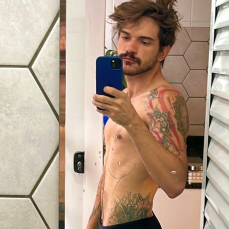Nacktes geleaktes OnlyFans-Foto von Hellboy Br