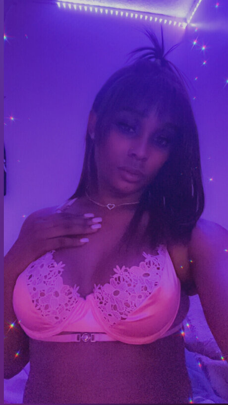 Nacktes geleaktes OnlyFans-Foto von Italybaby