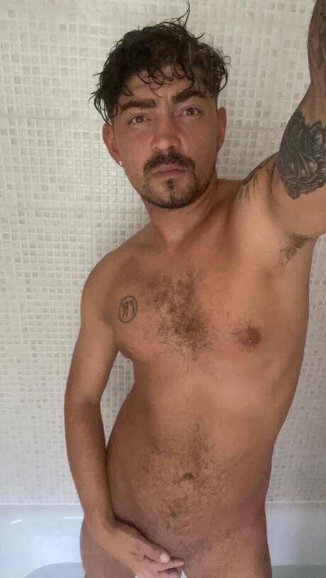 Nacktes geleaktes OnlyFans-Foto von Danny Royal