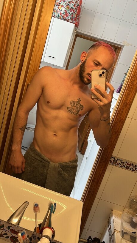 Nacktes geleaktes OnlyFans-Foto von Yuseph