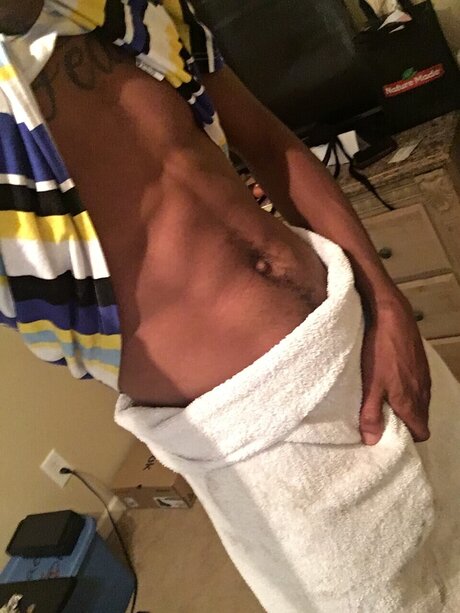 Nacktes geleaktes OnlyFans-Foto von Mikeypipez