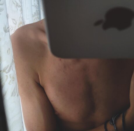 Nacktes geleaktes OnlyFans-Foto von 