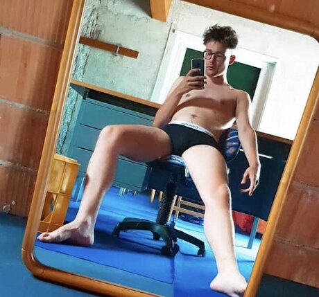 Nacktes geleaktes OnlyFans-Foto von U9617073