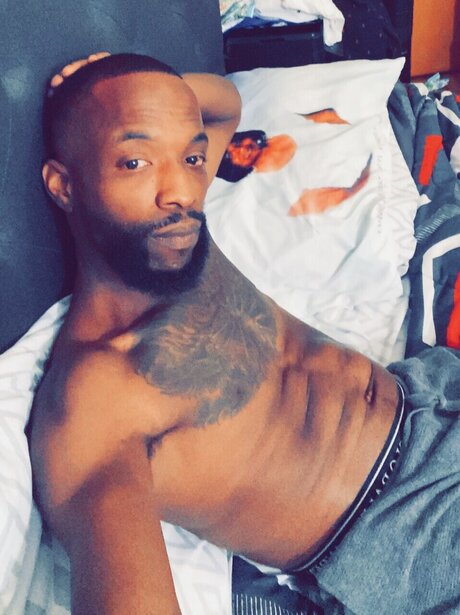 Nacktes geleaktes OnlyFans-Foto von Thewaviest111