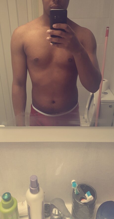 Nacktes geleaktes OnlyFans-Foto von Sexyblackco1