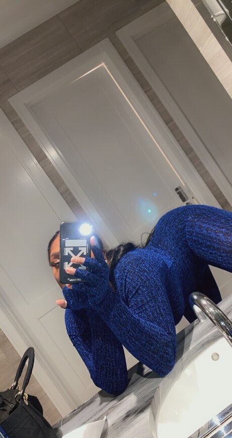 Nacktes geleaktes OnlyFans-Foto von Stacie Austin