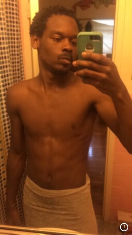 Nacktes geleaktes OnlyFans-Foto von Black Chocolate 