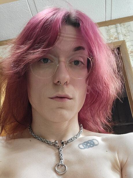 Nacktes geleaktes OnlyFans-Foto von Sin Sister Riot