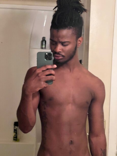 Nacktes geleaktes OnlyFans-Foto von Big Fella