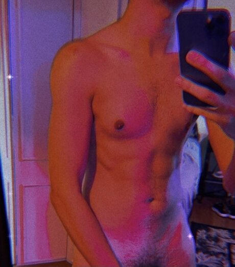 Nacktes geleaktes OnlyFans-Foto von The Kinky Twinky