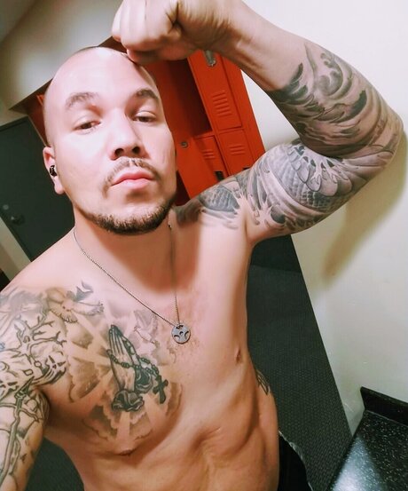 Nacktes geleaktes OnlyFans-Foto von Oneluckyman99