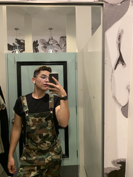 Nacktes geleaktes OnlyFans-Foto von Nathan
