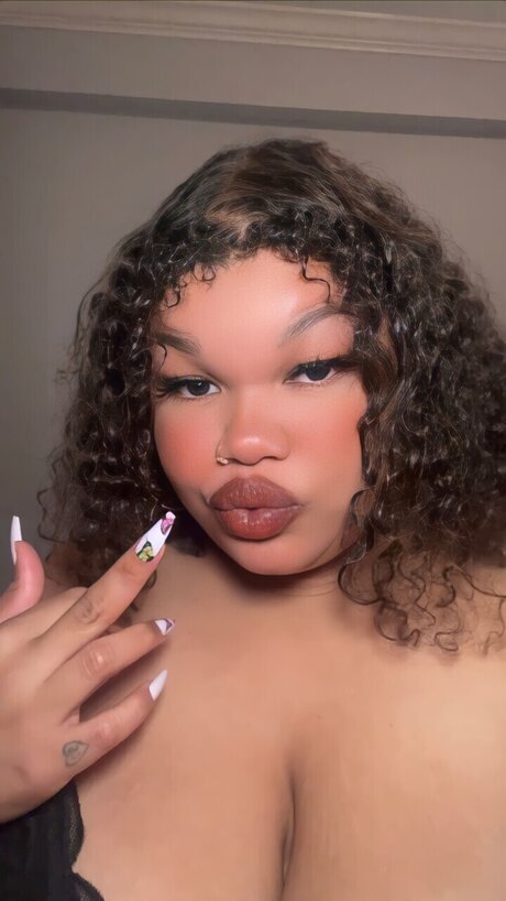 Nacktes geleaktes OnlyFans-Foto von Kaylah