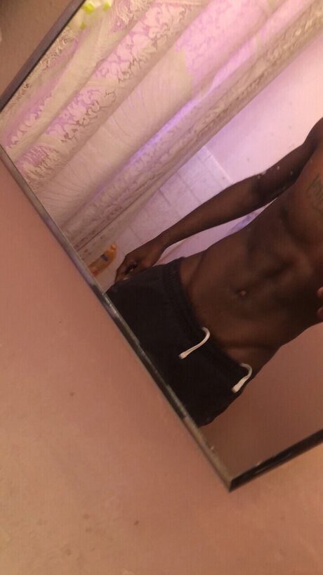 Nacktes geleaktes OnlyFans-Foto von Ghost