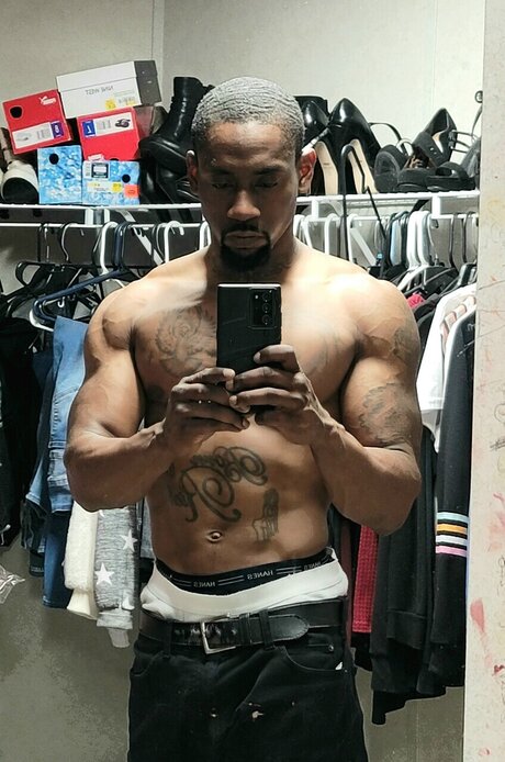 Nacktes geleaktes OnlyFans-Foto von Bigdrank09