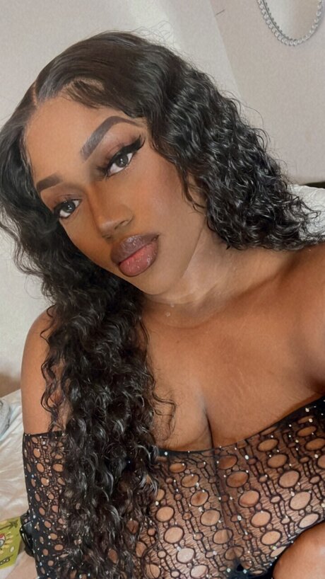 Nacktes geleaktes OnlyFans-Foto von Micklovin