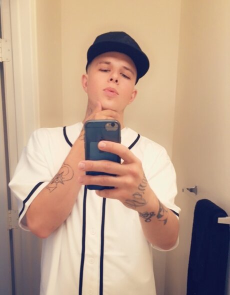 Nacktes geleaktes OnlyFans-Foto von Nuskool