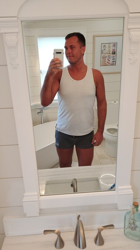 Nacktes geleaktes OnlyFans-Foto von Jonathan