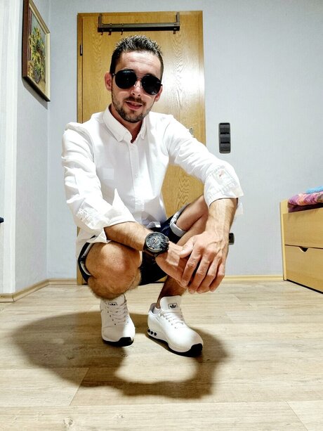 Nacktes geleaktes OnlyFans-Foto von Alefulloflife