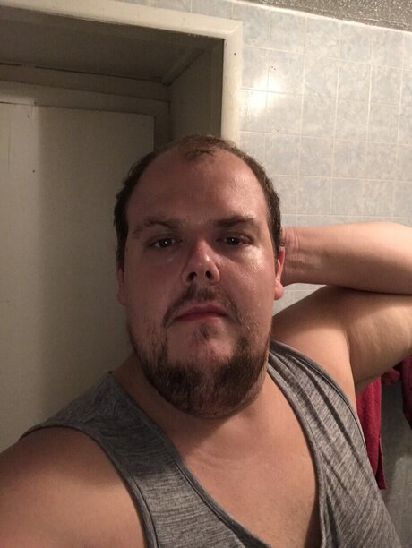 Nacktes geleaktes OnlyFans-Foto von Joshua Gore