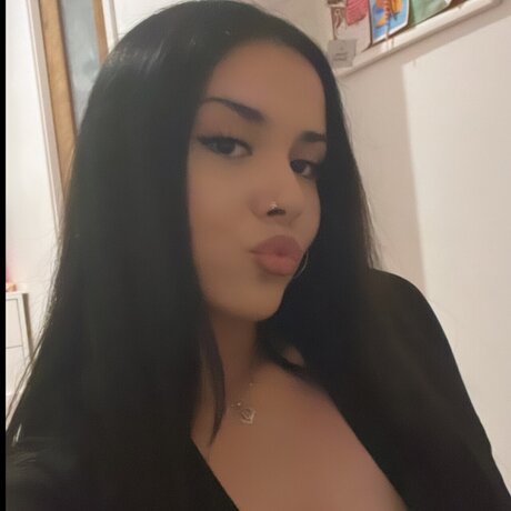 Nacktes geleaktes OnlyFans-Foto von Juli