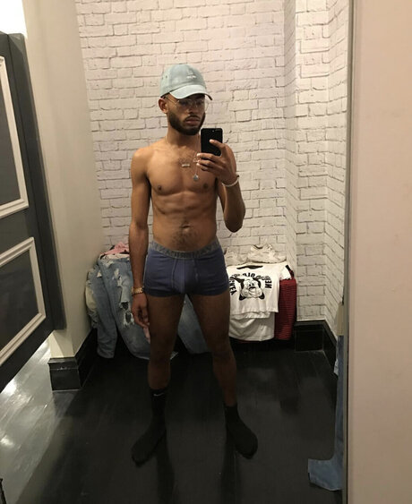 Nacktes geleaktes OnlyFans-Foto von U15211360