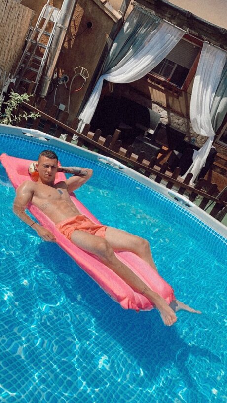 Nacktes geleaktes OnlyFans-Foto von Xxratoxx