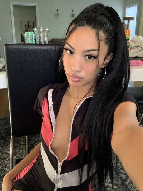 Nacktes geleaktes OnlyFans-Foto von Sweetii